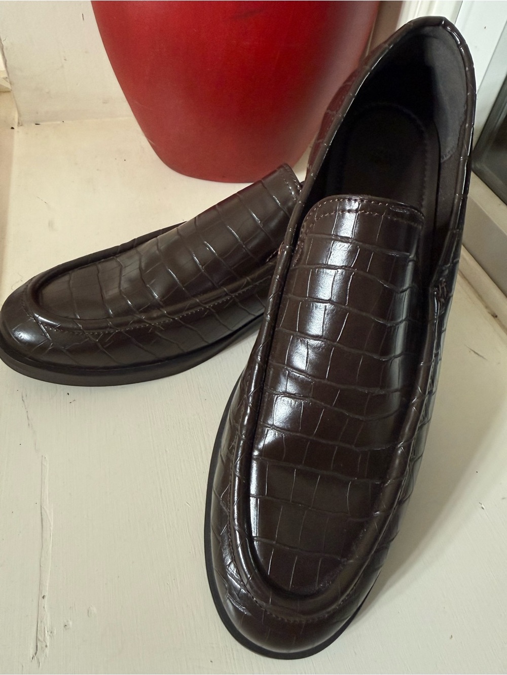 New H&M Men's Brown Croc-Embossed Slip-On Loafers Size 8.5